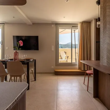 At In Clermont, Place De Jaude Apartment