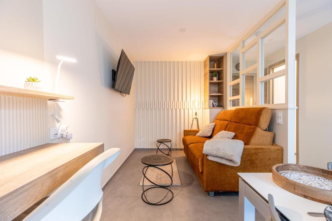 Apartment At In Clermont, Place De Jaude *