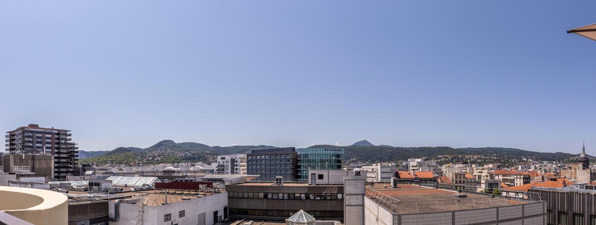 At In Clermont, Place De Jaude Apartment