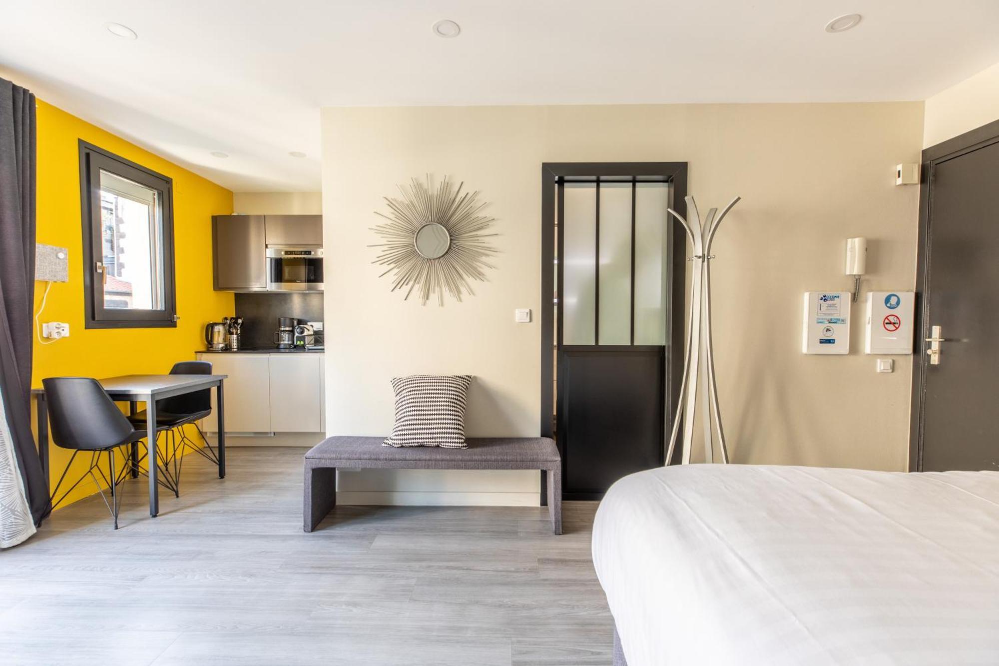 At In Clermont, Place De Jaude Apartment *