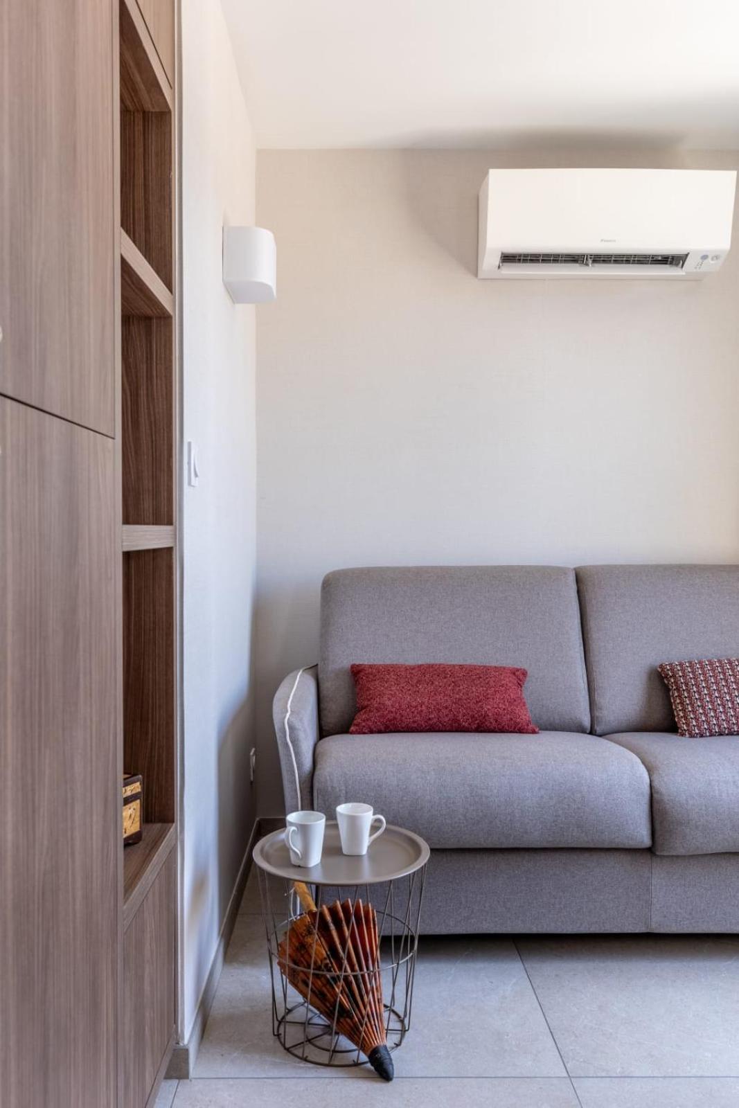 At In Clermont, Place De Jaude Apartment *